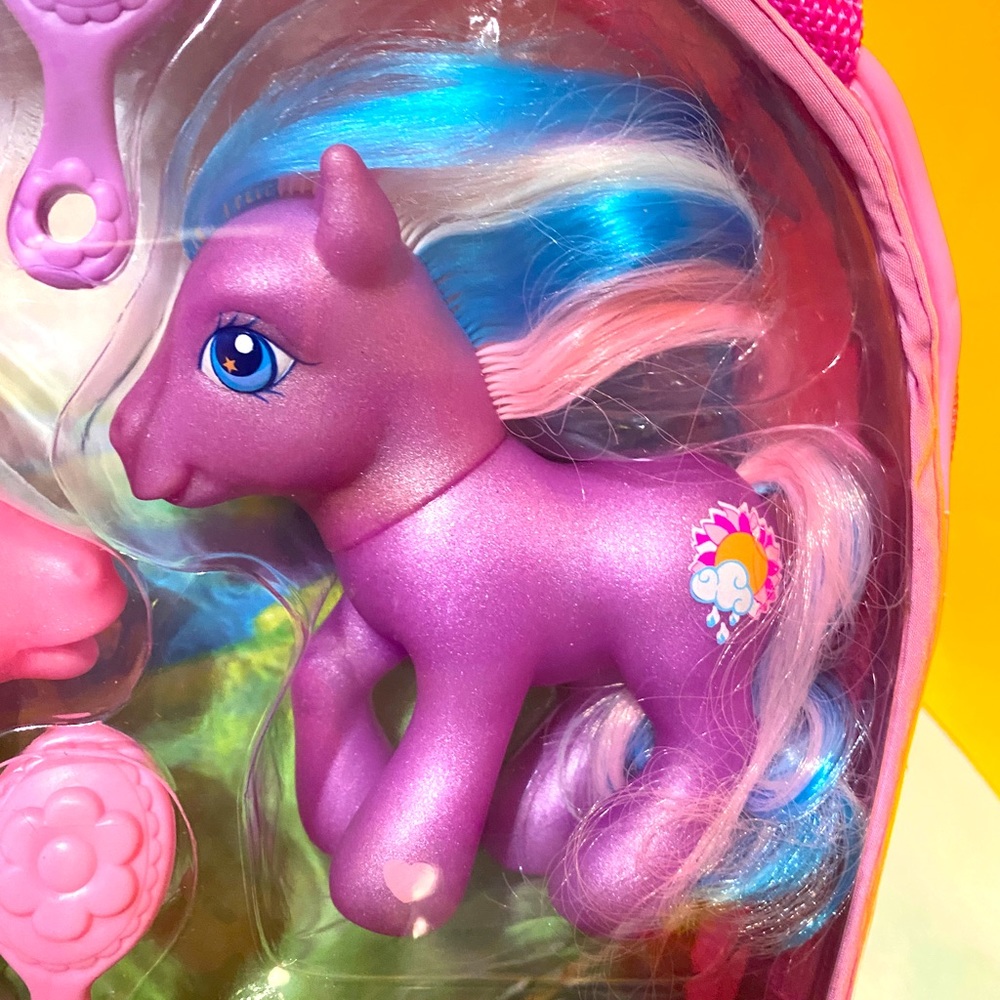 MY LITTLE PONY G3 NWT VTG 2004 SUNSHOWER & LUAU PONIES w/PRETTY VINYL CARRY CASE - Picture 3 of 14